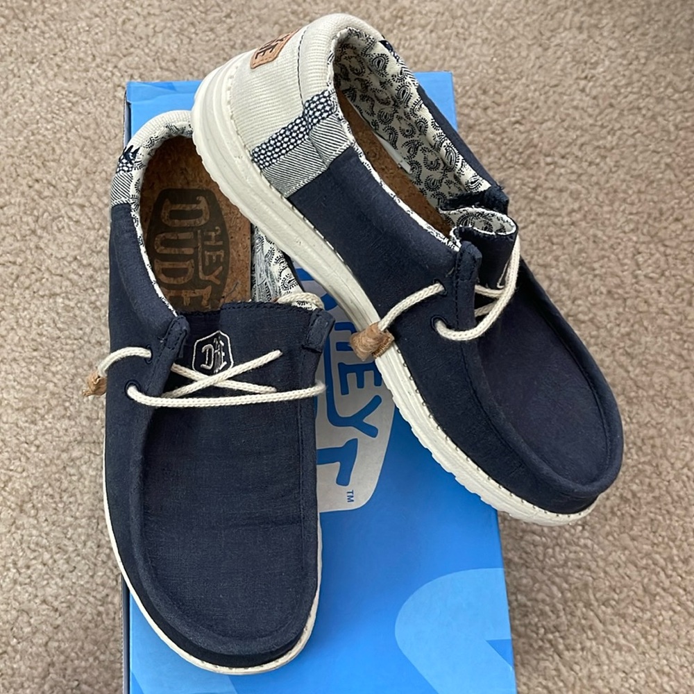 Hey Dude Excellent Condition size 8.0